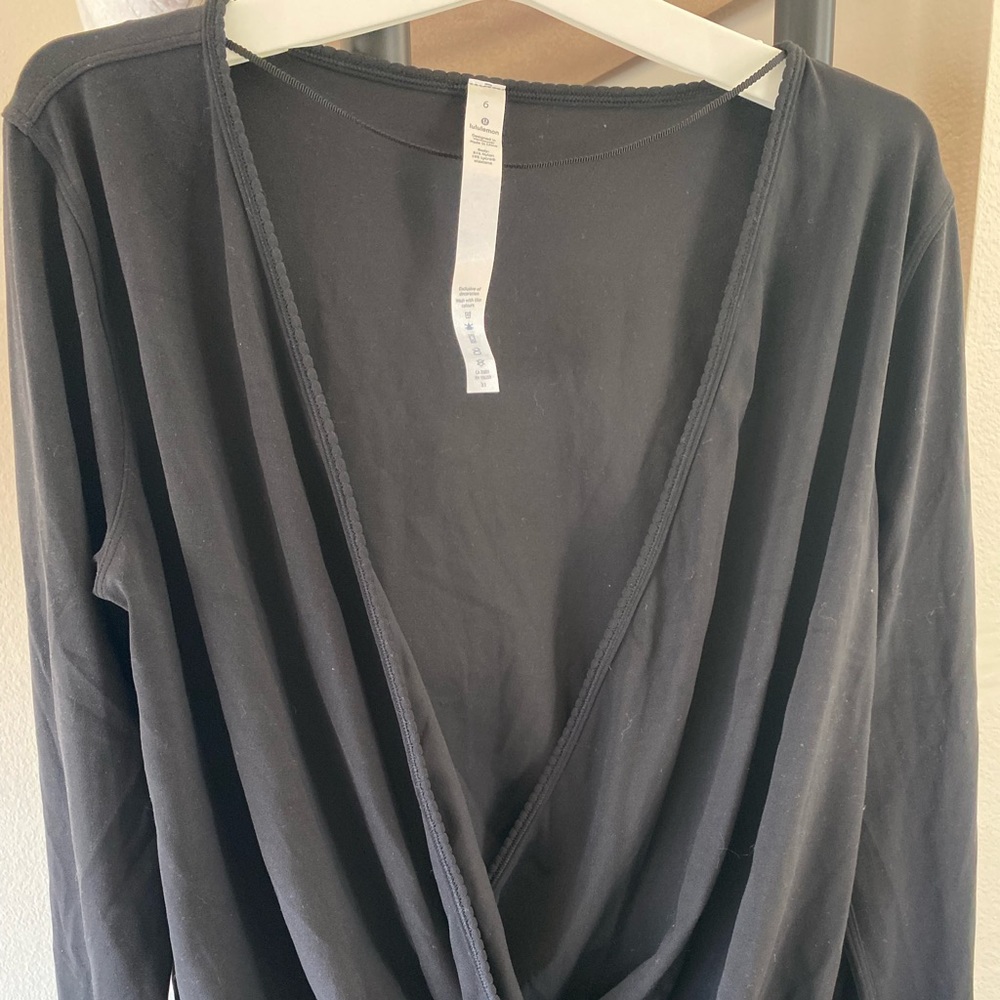 Lululemon size 6